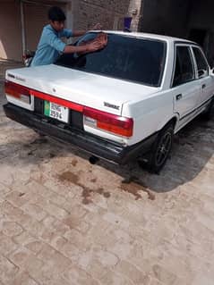 Nissan Sunny 1987