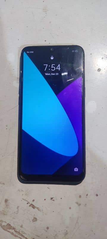 realme 3 4/64 0