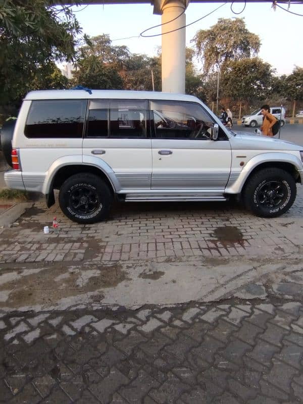 Mitsubishi Pajero 1995 contact on 0306-508000 6