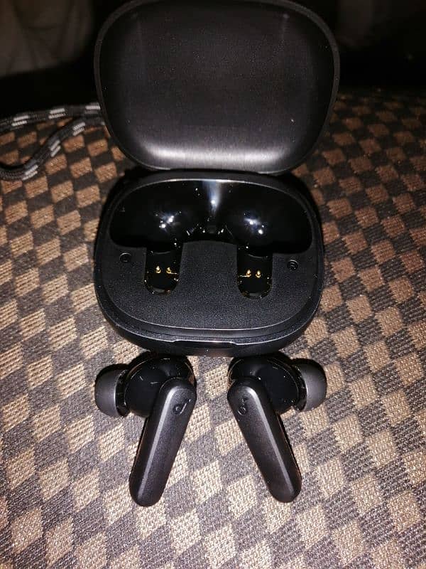 Soundcore P25i earbuds 3