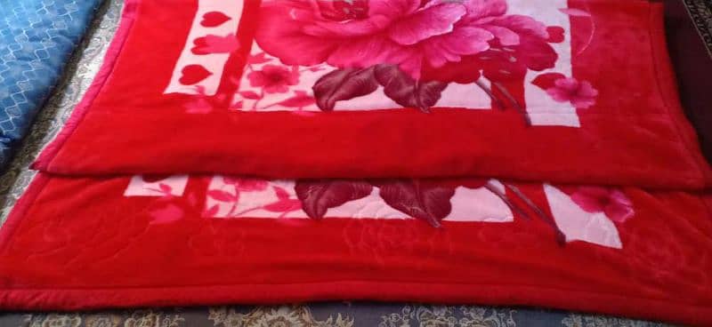 Urgent sale 10 by 9 blankets is very beautiful quality 3