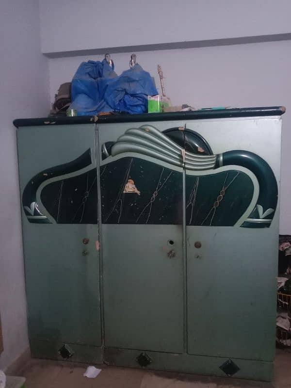 3 door Wardrobe Good condition 0