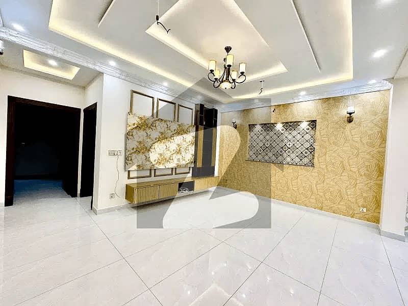 10 Marla First Entry Brand New Lower Portion For Rent In Overseas A Bahria Town Lahore 5