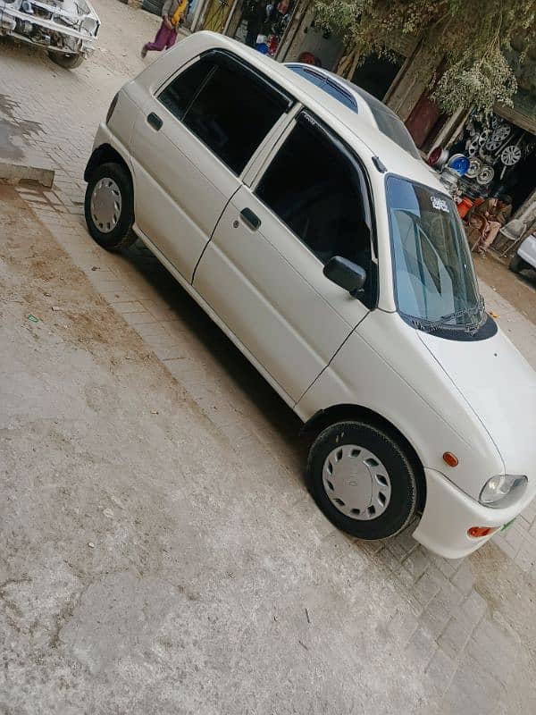 Daihatsu Cuore 2009 3