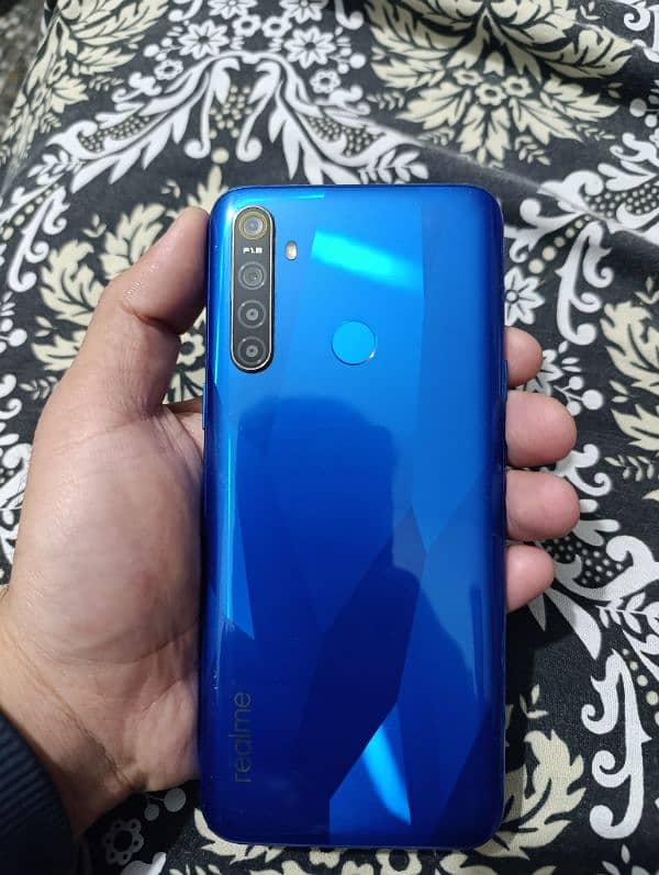 Realme 5 4/64gb for sale in good condition 8