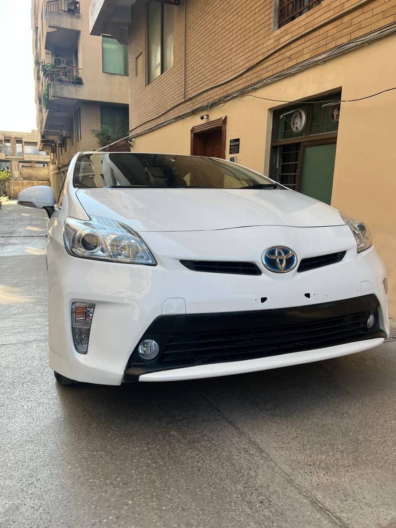 Toyota Prius 2015 G LED Edition 1.8 0