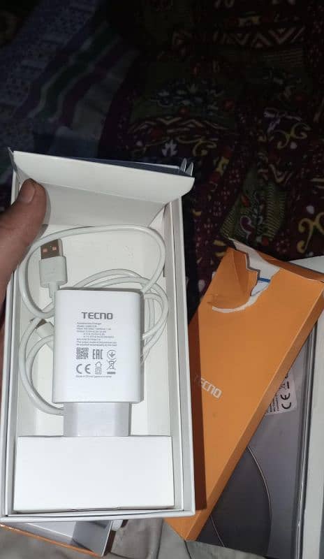 techno spark 20 pro Plus 16gb 256 8