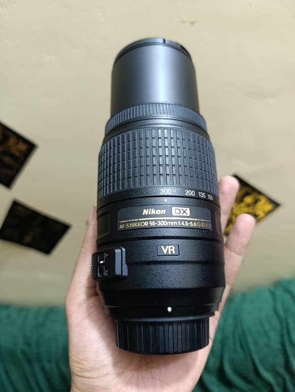 Nikon 55-300mm VR lens 0