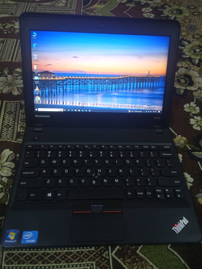 Lenovo laptop thinkpad (4/320) 6