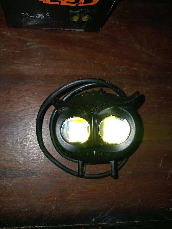 Metal Owl Light (new) with fitting screws, 3 mode light 3