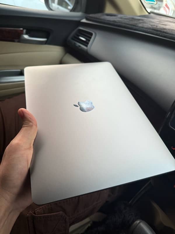 macbook air 8/512 M1 16/1tb M1 both 2