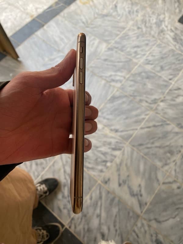 iPhone XS Max 64 GB 2