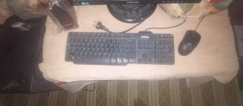 Moniter lcd sell+keyboard mouse 6