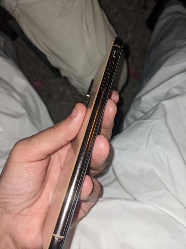 iphone xs max 10by10 2