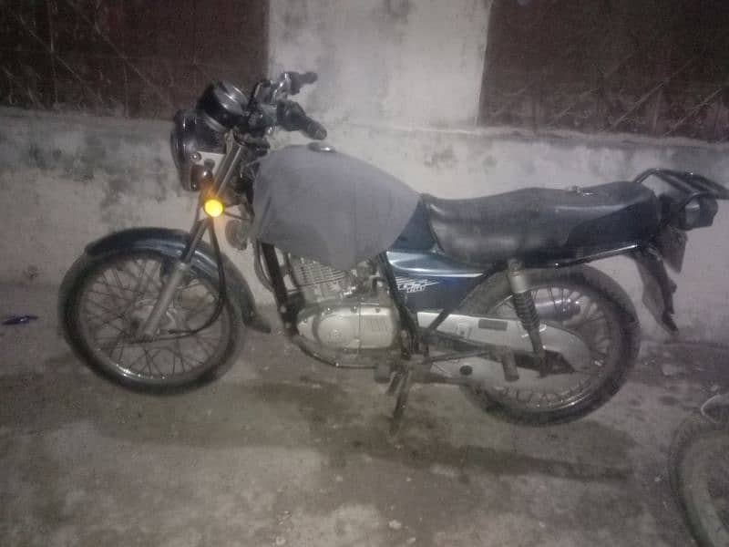 Suzuki GS 150 cc 2