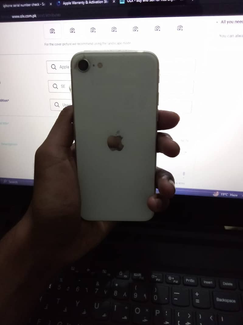 Iphone SE (2020) 128gb PTA Approve Condition 10/10 1