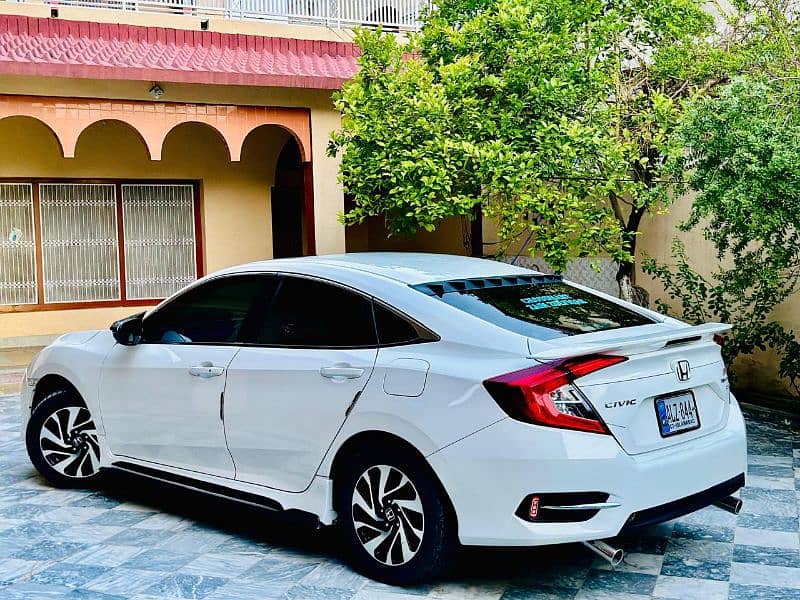 Honda Civic Oriel 2018 7