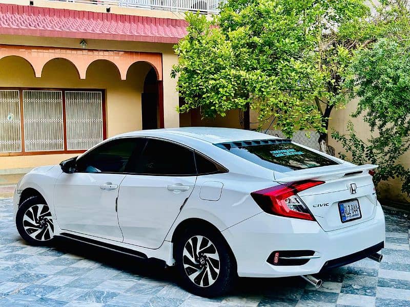 Honda Civic Oriel 2018 8