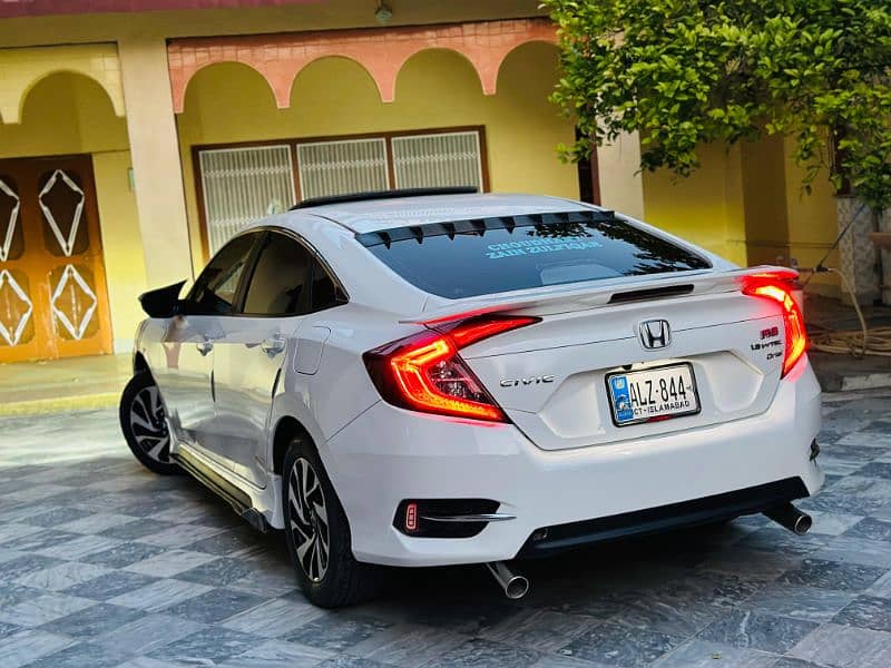 Honda Civic Oriel 2018 11