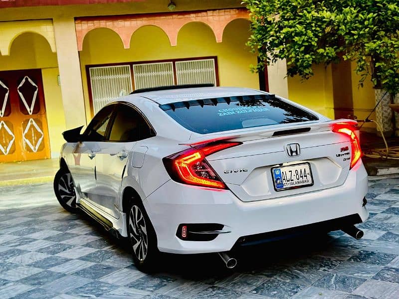 Honda Civic Oriel 2018 13