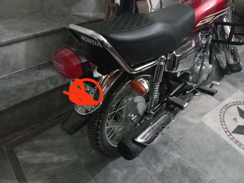 Honda CG 125 Special Edition 2024 3