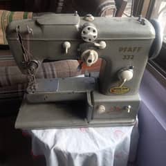 Pfaff 332 Sewing machine