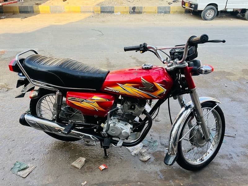 Honda 125 golden number  Karachi registration 2