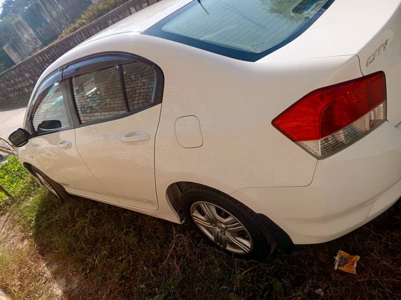 Honda City IVTEC (2014) model 3