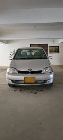 Toyota Platz 2002