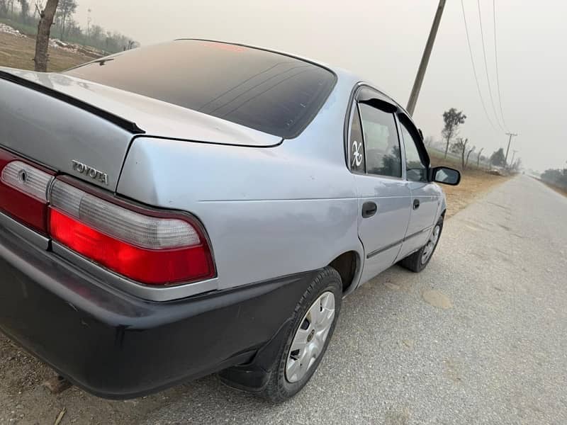 Toyota Corolla XE 1998 4