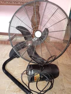 Royal fan new condition