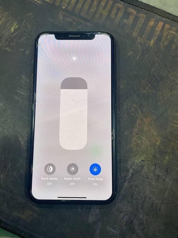 iphone xs black battery 80health orignal xchnage possible 4