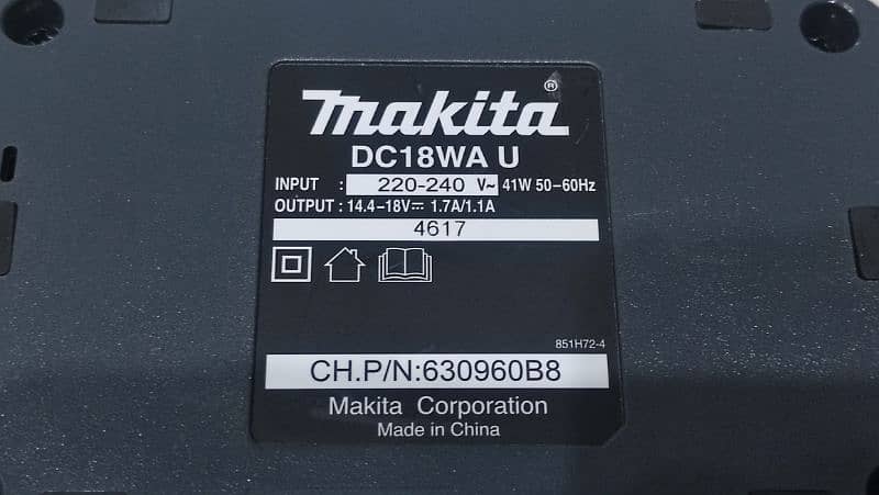 Brand New Makita DC18WA U Desktop Charger 3