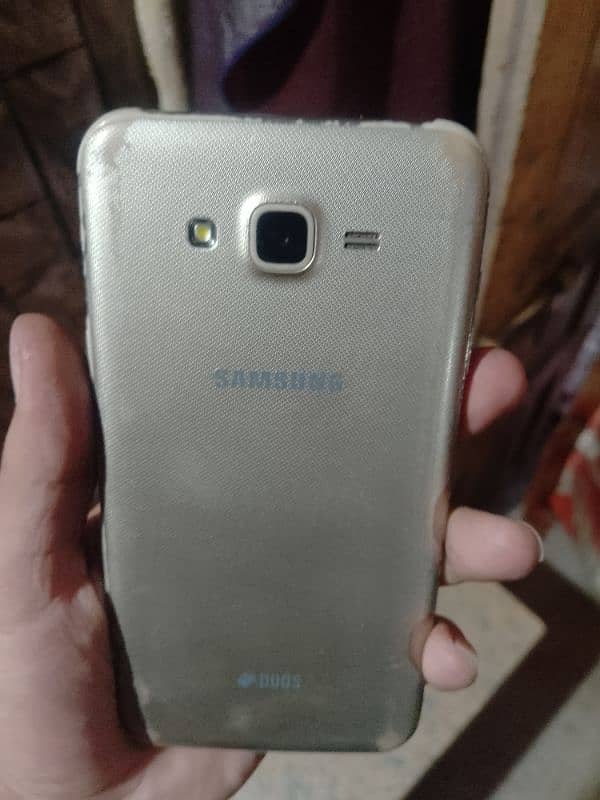 Samsung Galaxy j7 core 3