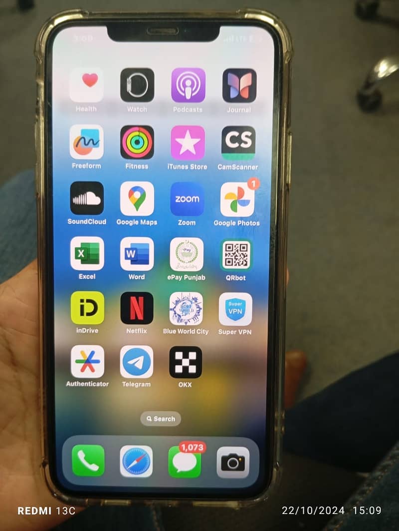 Apple iPhone 11 Pro Max 1