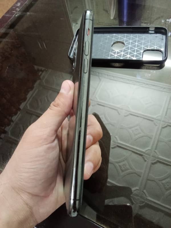 iphone 11 pro max back change 4