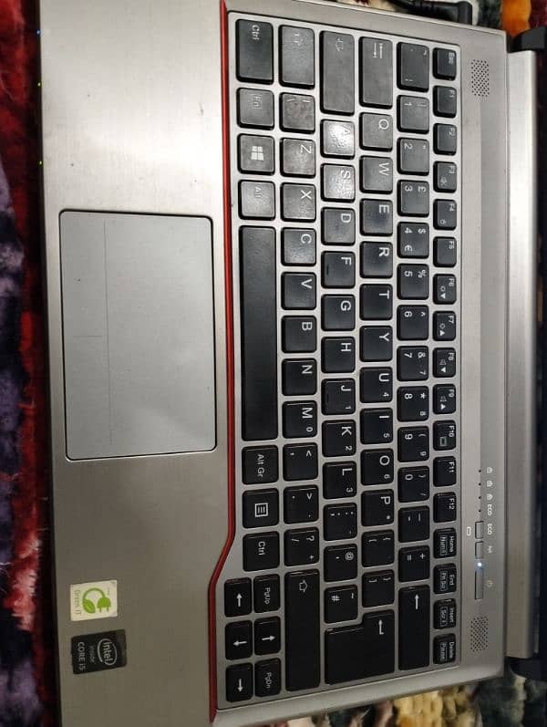 Fujitsu core i5 4th generation 1