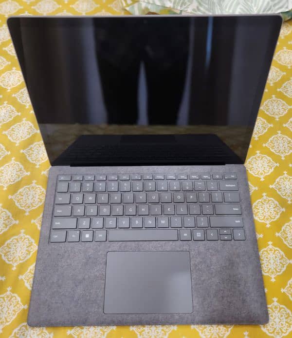 Microsoft Surface Laptop 4 1950 Core i5-11th Gen (New) 1