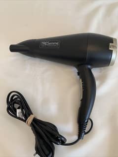 TRESemme  Salon Professional Volume & Lift Diffuser Hair Dryer 2200W