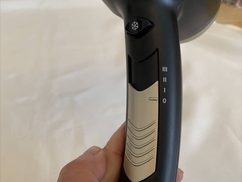 TRESemme  Salon Professional Volume & Lift Diffuser Hair Dryer 2200W 1