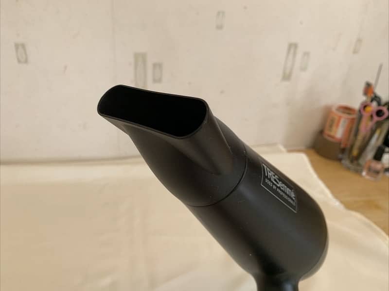 TRESemme  Salon Professional Volume & Lift Diffuser Hair Dryer 2200W 7