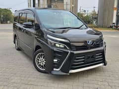 Toyota Voxy 2019