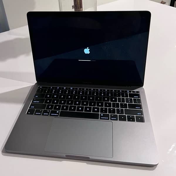 Macbookpro 2017 16/512gb 15inch condition ruf cyles 411 core i7 0