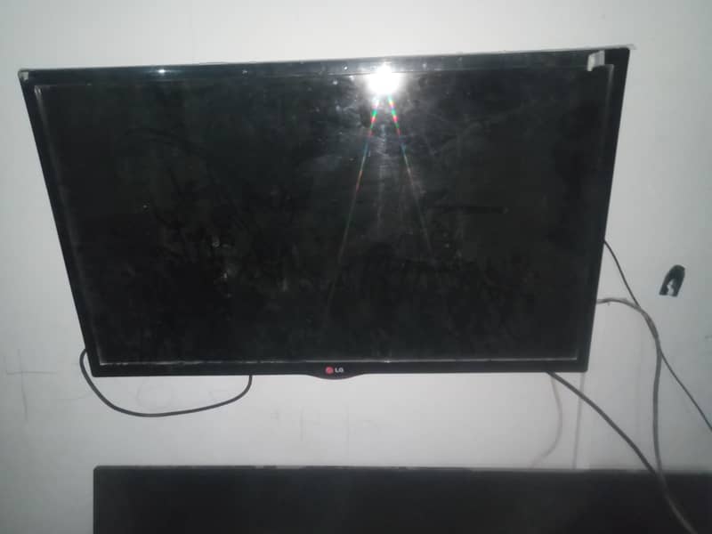 Lg 32' inches LED tv 1