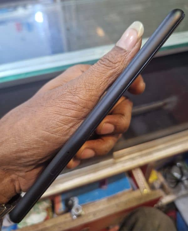 Google Pixel 4a5g 4