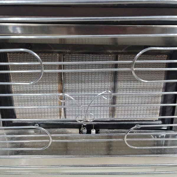 slightly used corona gas heater 1