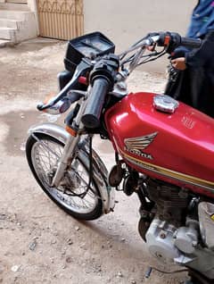 Honda CG 125 special  edition 2021 Karachi nmbr urgent sell