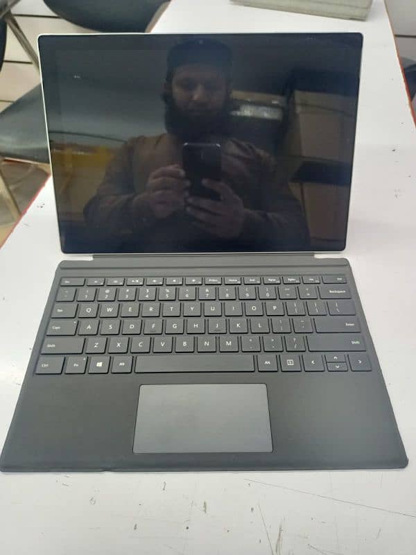 Laptop Microsoft Surface Pro 4 I7 6th Generation 16GB Ram 256GB SSD 0