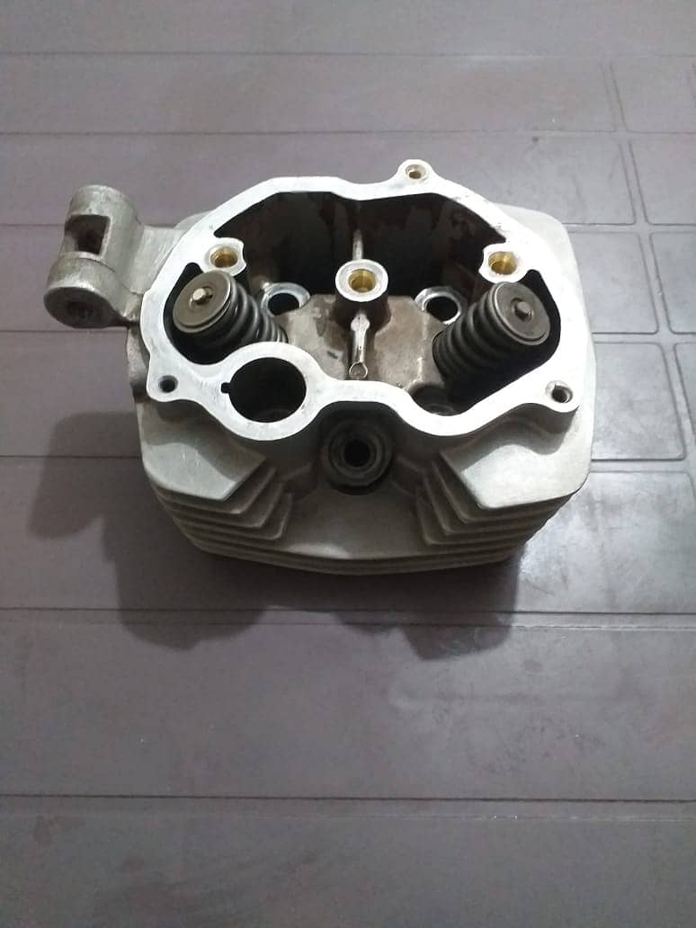 Honda CG 125 Engine Head 1