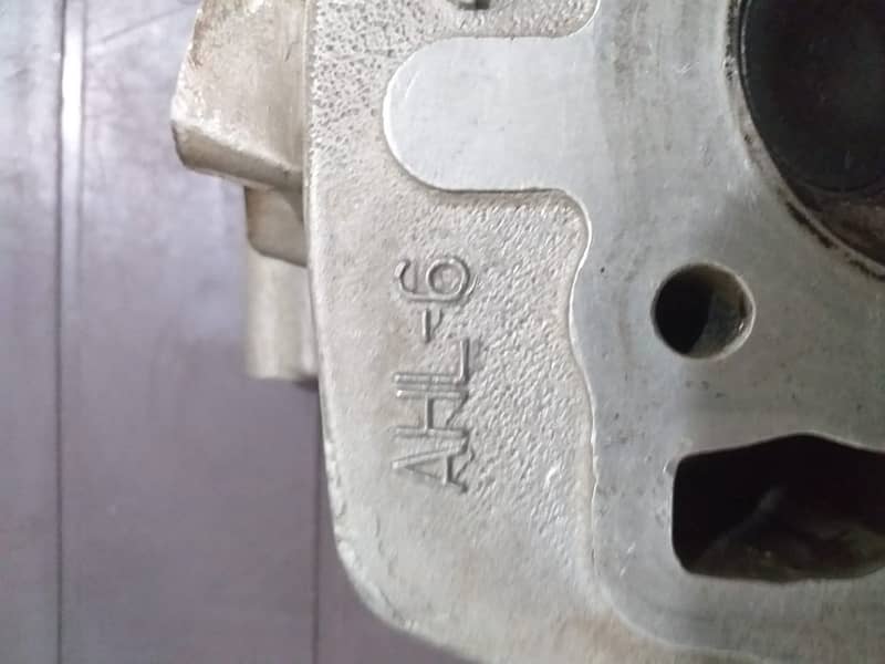 Honda CG 125 Engine Head 9